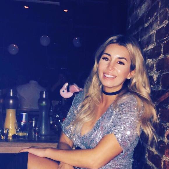 Meet your Posher, Veronica - Picture 1 of 1